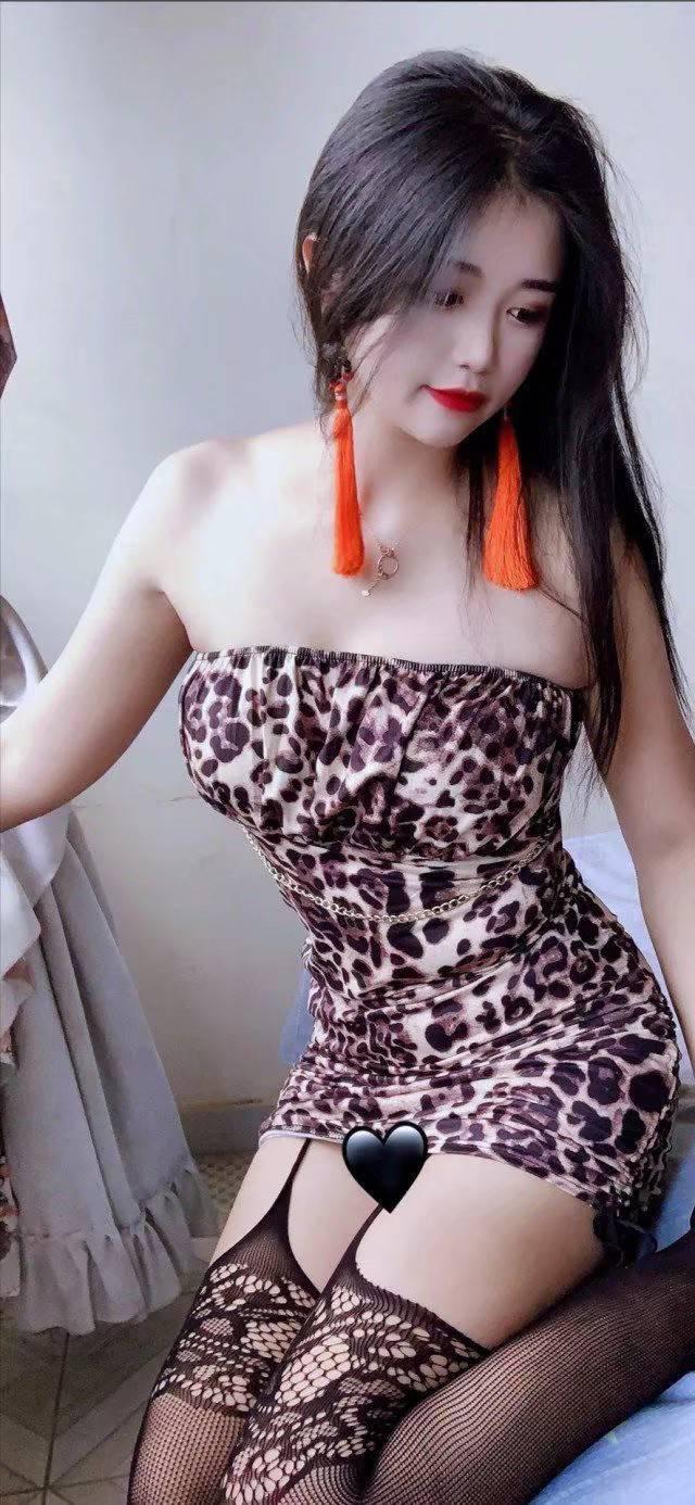 真实体验分享劲爆妩媚大胸妹