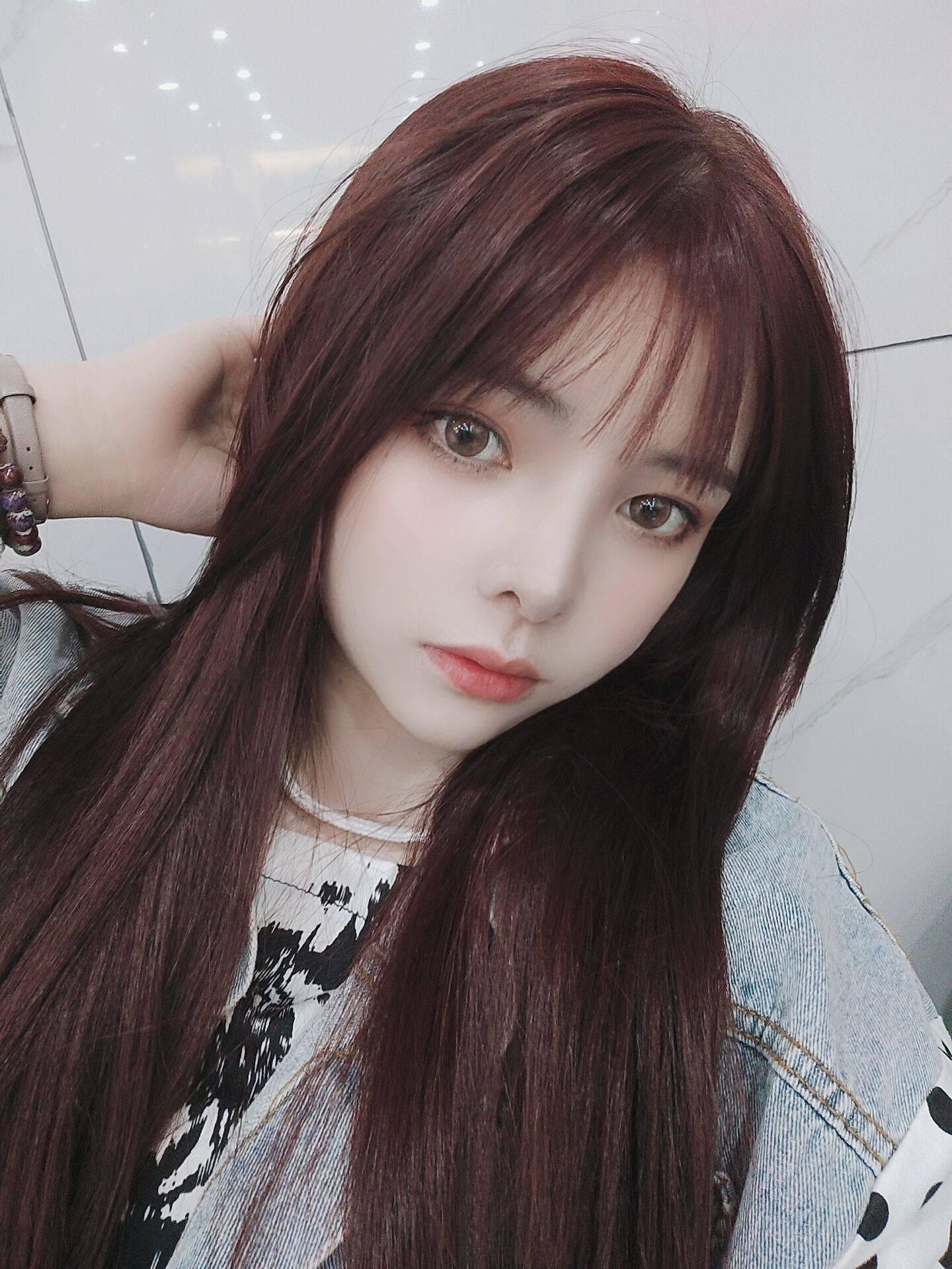 布依族的语雪小姐姐，大眼睛会说话，百分百粉鲍鱼