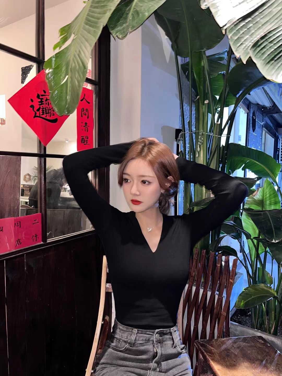 嫩嫩的妹子水灵灵的黑丝袜