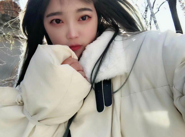 昨天大波大屁股，狂怼耐干风Sao型青春小妹